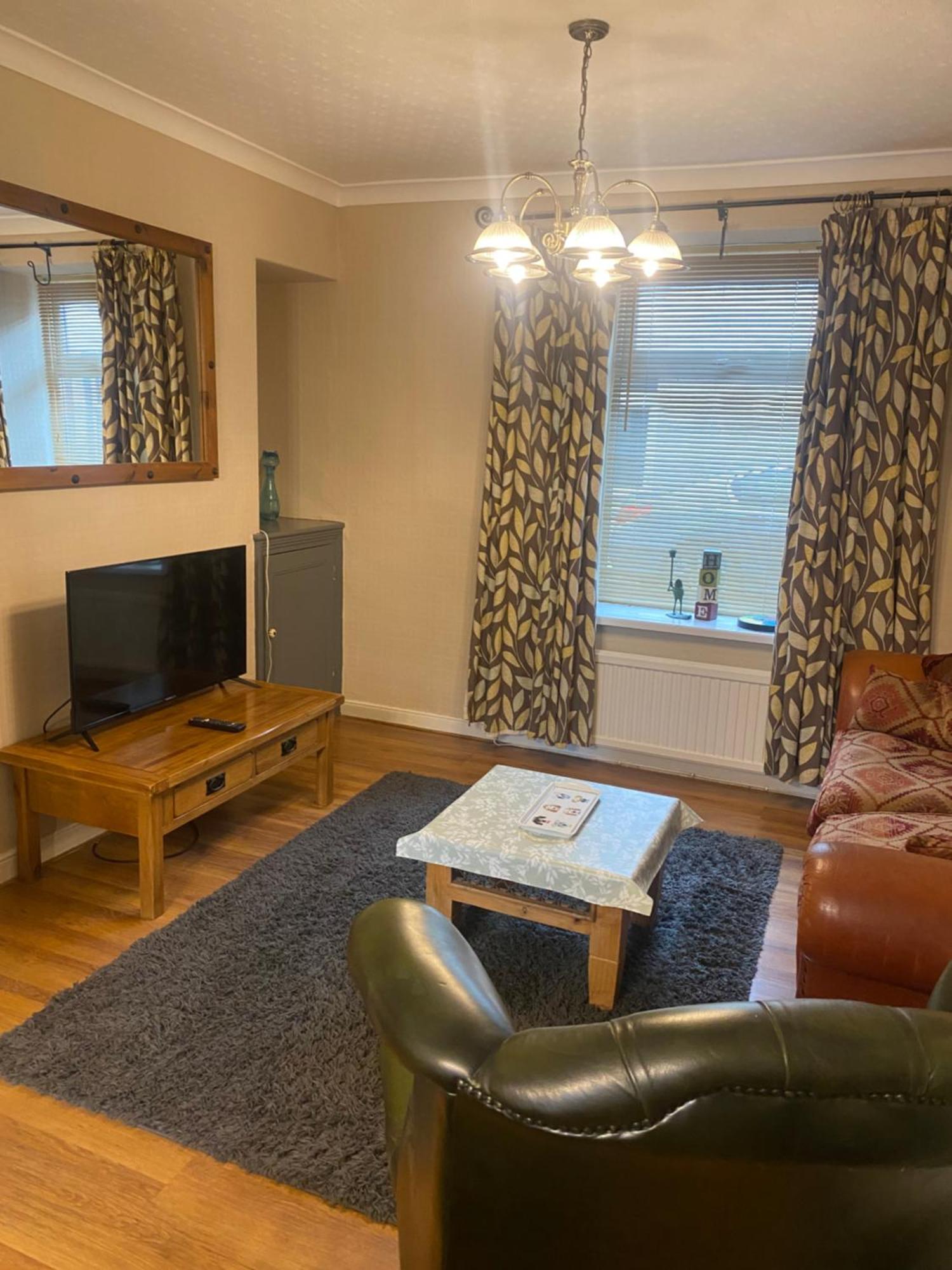 3 Bed Town House Carmarthenshire * Llandeilo